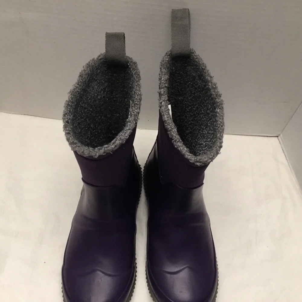 Hunter shoes.